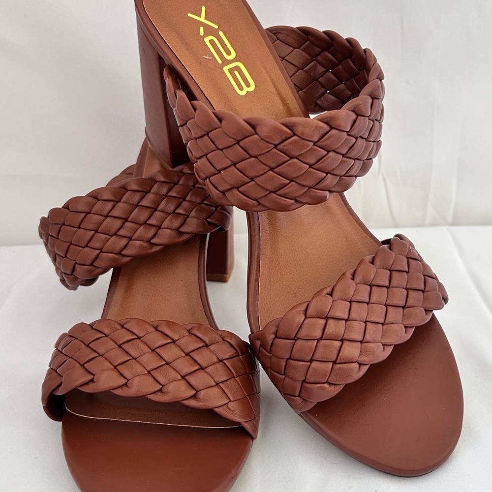 X2B Elegant Brown Braided Leather Heels